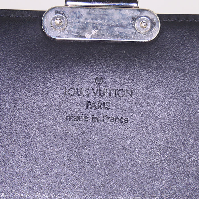 Bolsito de mano Louis Vuitton Anouchka en charol Monogram negro - Detail D3