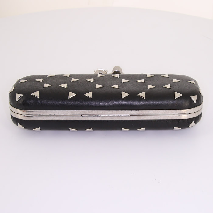 Minaudière Alexander McQueen en cuir noir - Detail D4