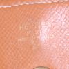 Bolso de mano Hermès Tsako en cuero epsom color oro - Detail D3 thumbnail