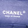 Chanel Timeless handbag in navy blue patent quilted leather - Detail D4 thumbnail