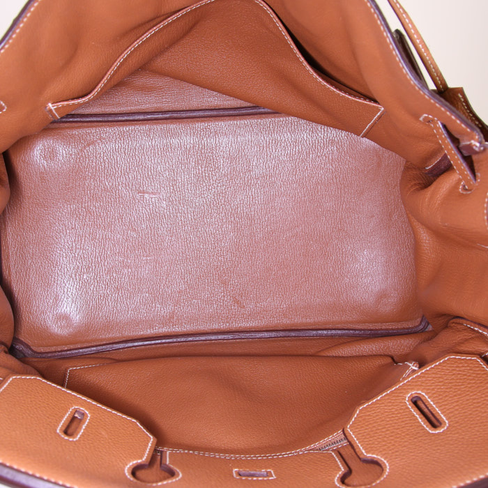 Bolso de mano Hermes Birkin 35 cm en cuero togo color oro - Detail D2
