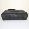 Bolso de mano Bottega Veneta Olimpia en cuero trenzado negro - Detail D4 thumbnail
