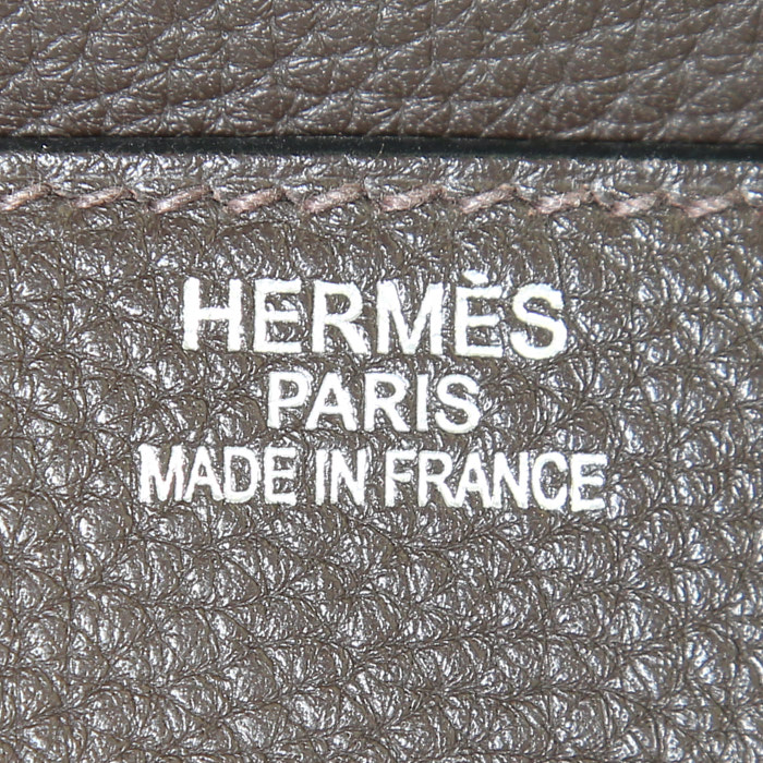 Hermes Birkin Shoulder handbag in brown togo leather - Detail D3