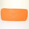 Hermes Victoria handbag in orange togo leather - Detail D5 thumbnail