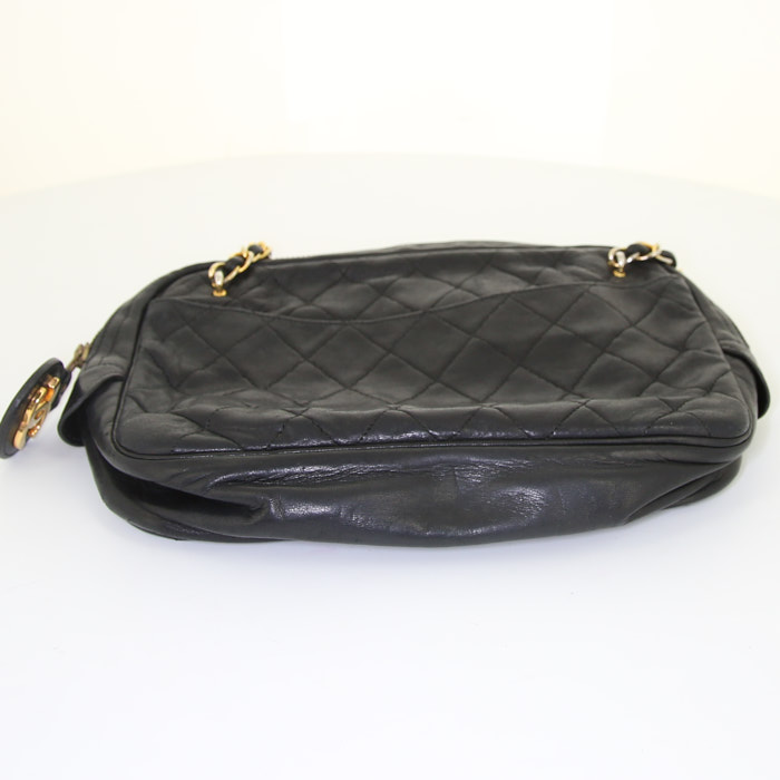 Sac bandoulière Chanel Vintage en cuir matelassé noir - Detail D4
