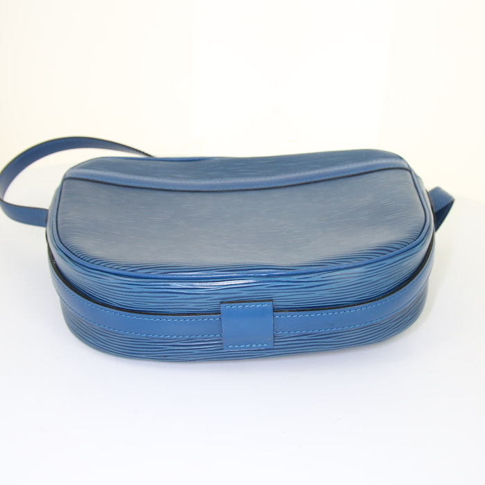 Sac bandoulière Louis Vuitton Jeune Fille en cuir épi bleu - Detail D4
