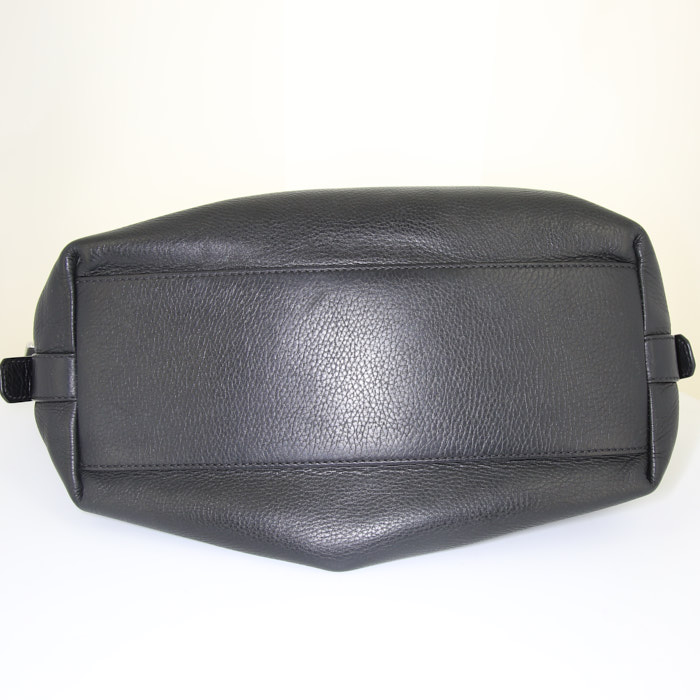 Givenchy Nightingale handbag in black grained leather - Detail D5