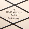 Sac bandoulière Louis Vuitton Petite Malle en sequin rose, blanc, gris, noir et doré et cuir noir - Detail D3 thumbnail