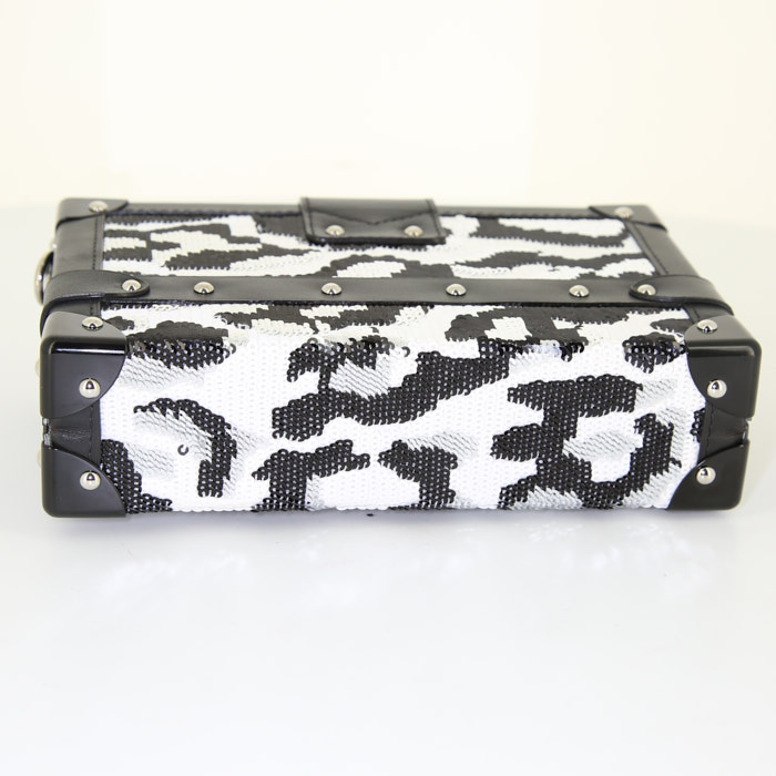 Louis Vuitton Petite Malle handbag/clutch in grey and black paillette and black leather - Detail D4