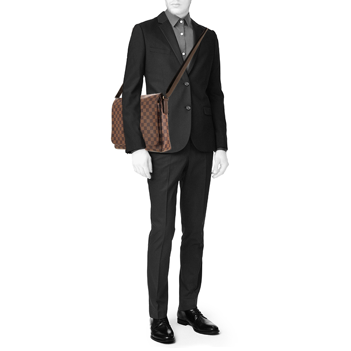 Sac bandoulière Louis Vuitton Messenger en toile damier ébène et cuir marron - Detail D1