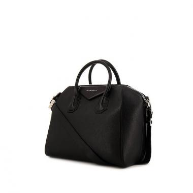 Givenchy Antigona medium model bag worn on the shoulder or carried in the hand in black grained leather