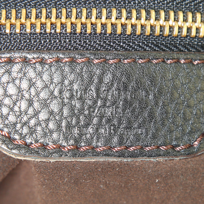 Bolso de mano Louis Vuitton modelo grande en cuero mahina marrón - Detail D3