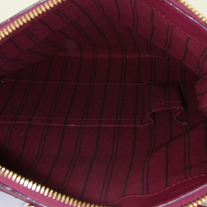 Pochette Louis Vuitton Petillante in pelle monogram con stampa viola Raisin - Detail D2