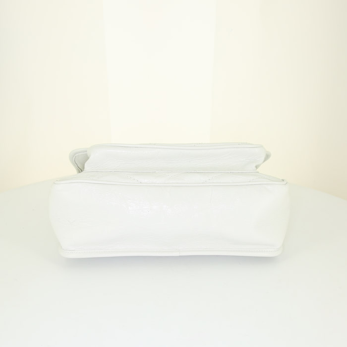Sac bandoulière Saint Laurent Niki moyen modèle en cuir blanc - Detail D5