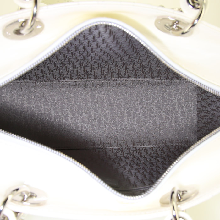 Borsa Dior Lady Dior modello grande in pelle verniciata bianca - Detail D3