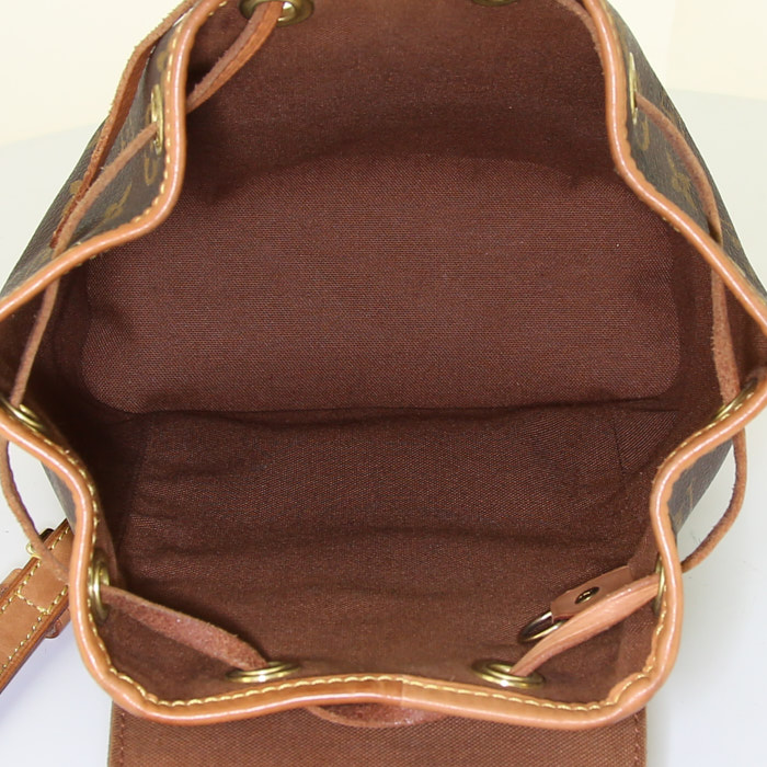 Sac à dos Louis Vuitton Montsouris petit modèle en toile monogram marron et cuir naturel - Detail D2