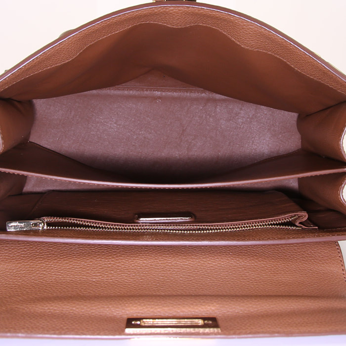 Sac porté épaule ou main Salvatore Ferragamo Sofia en cuir grainé marron - Detail D3