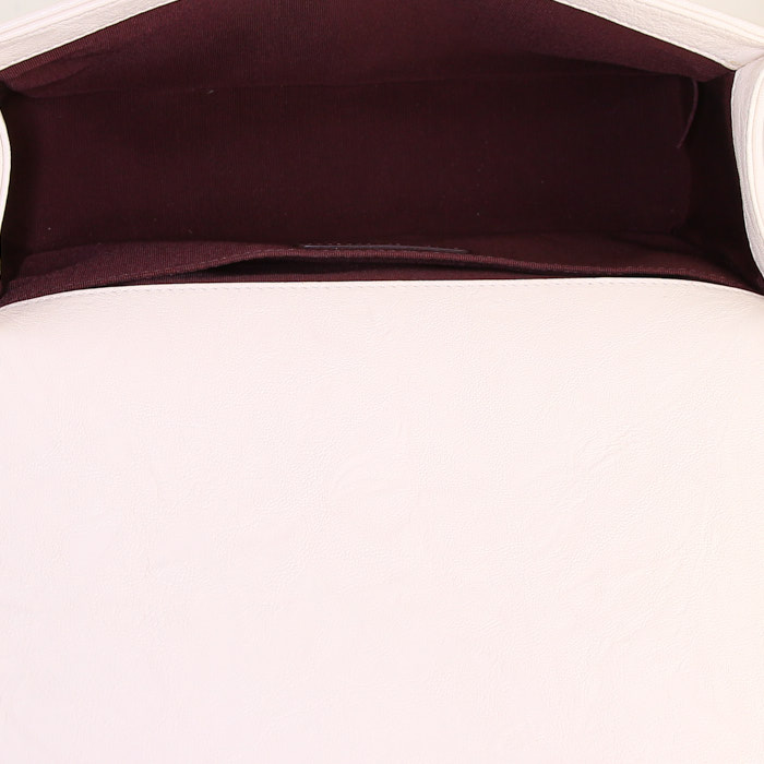 Borsa a tracolla Chanel Boy in pelle trapuntata bianca con decoro di borchie - Detail D3