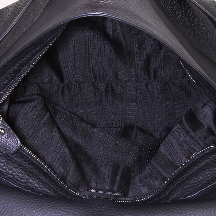 Salvatore Ferragamo Sofia handbag in black grained leather - Detail D3