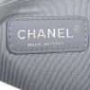 Chanel Boy shoulder bag in off-white quilted leather - Detail D4 thumbnail