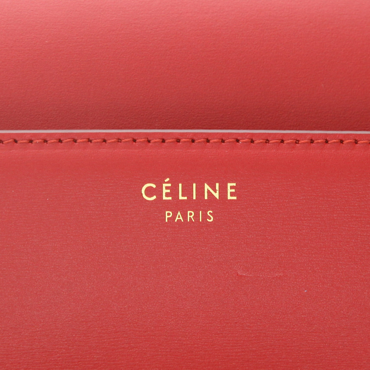 Celine  Classic Box medium model  shoulder bag  in red box leather - Detail D2