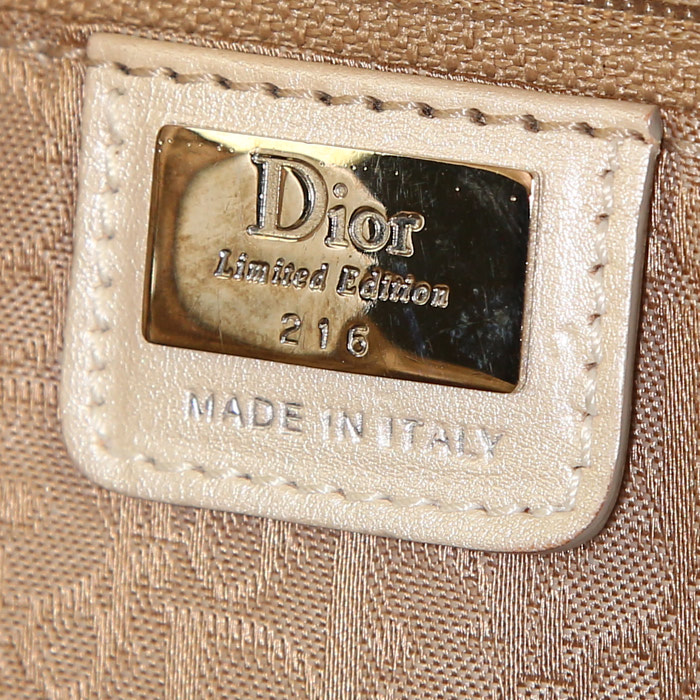 Dior Gaucho bag worn on the shoulder or carried in the hand in cream color leather - Detail D3