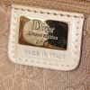 Bolso para llevar al hombro o en la mano Dior Gaucho en cuero color crema - Detail D3 thumbnail
