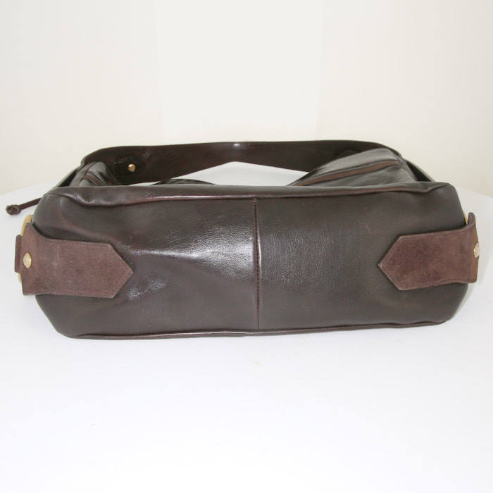 Saint Laurent bag worn on the shoulder or carried in the hand in brown patent leather and brown leather - Detail D4