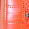 Louis Vuitton Alma large model handbag in orange epi leather - Detail D3 thumbnail