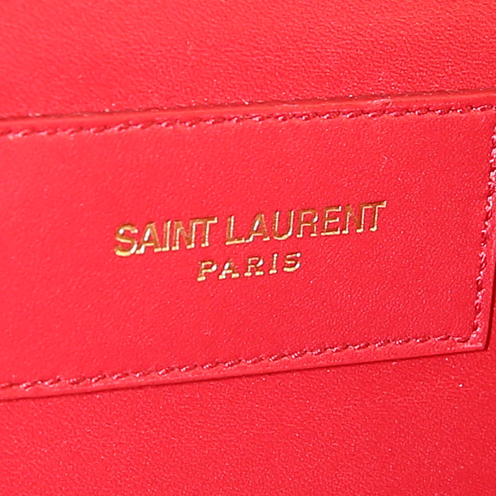 Bolsito de mano Saint Laurent Lutetia en cuero box rojo - Detail D3