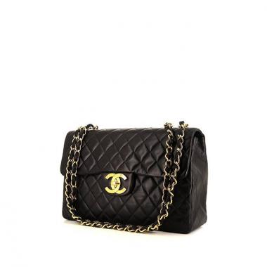 Chanel Timeless Maxi Jumbo handbag in black quilted leather