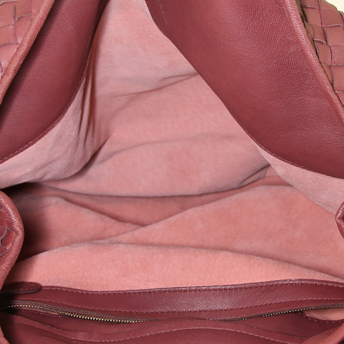 Bolso de mano Bottega Veneta Sloane en cuero intrecciato color burdeos - Detail D2