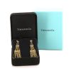 Paire de pendants d'oreilles souple Tiffany & Co en or jaune - Detail D2 thumbnail