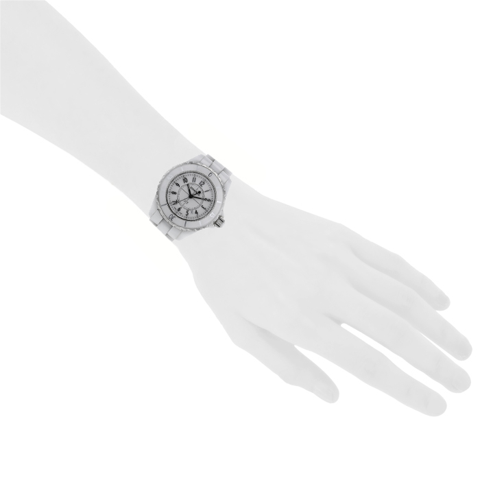 Chanel J12 watch in white ceramic Circa  2000 - Detail D1