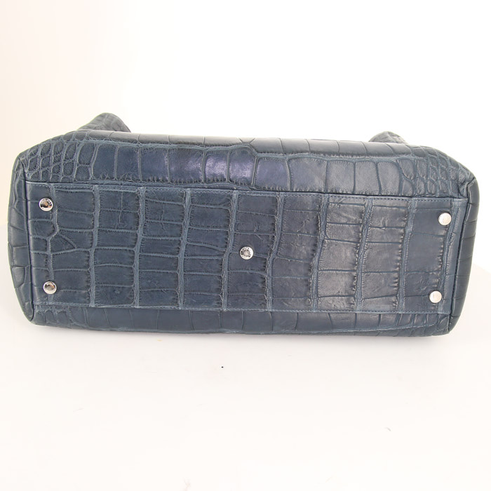 Sac à main Chanel Executive en alligator bleu - Detail D4