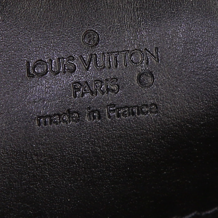 Bolso para llevar al hombro o en la mano Louis Vuitton Affriolant en cuero granulado negro - Detail D3