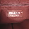Chanel Soft CC shopping bag in black glittering leather - Detail D3 thumbnail