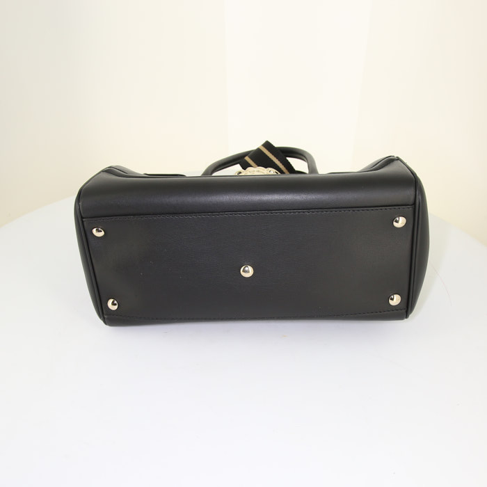 Versace Palazzo Empire large model handbag in black leather - Detail D5