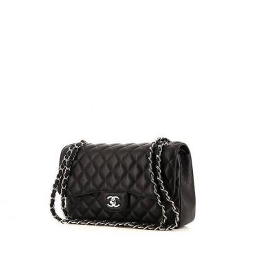 Bolso bandolera Chanel Timeless jumbo en cuero granulado acolchado negro
