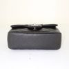 Bolso bandolera Chanel Mini Timeless en cuero granulado acolchado negro - Detail D4 thumbnail