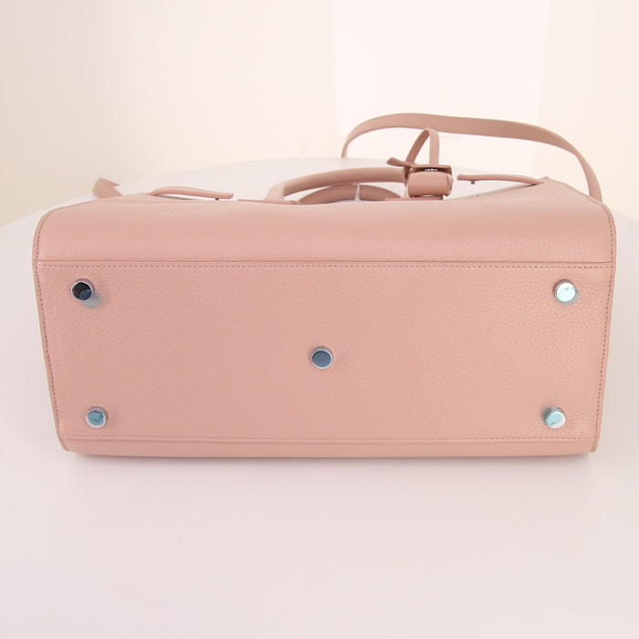 Saint Laurent Sac de jour small model handbag in varnished pink grained leather - Detail D5