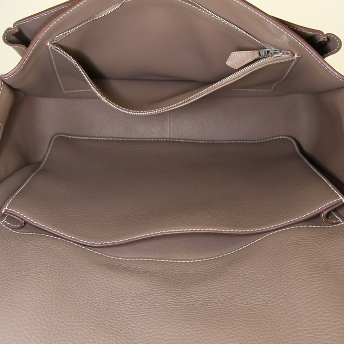 Hermès Steve shoulder bag in etoupe togo leather - Detail D2