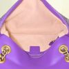 Bolso bandolera Gucci GG Marmont en cuero acolchado violeta - Detail D3 thumbnail