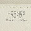 Bolso de mano Hermes Constance en cuero epsom blanco - Detail D4 thumbnail