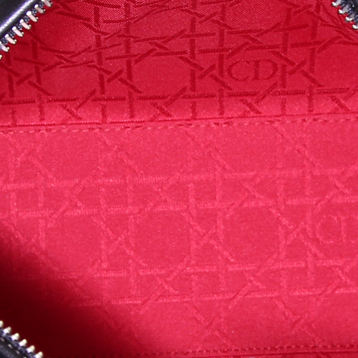 Sac à main Dior Lady Dior en cuir cannage noir - Detail D3