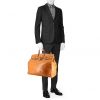 Bolsa de viaje Hermes Haut à Courroies - Travel Bag en cuero natural color oro - Detail D1 thumbnail