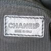 Chanel Vintage shoulder bag in black quilted suede - Detail D3 thumbnail