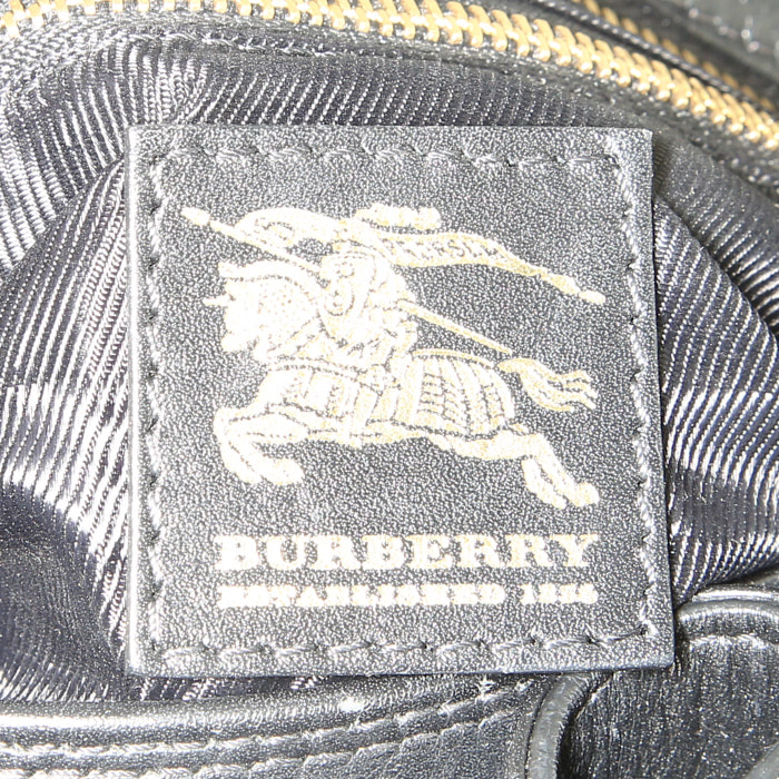 Burberry Baby Beaton handbag in black quilted leather - Detail D3