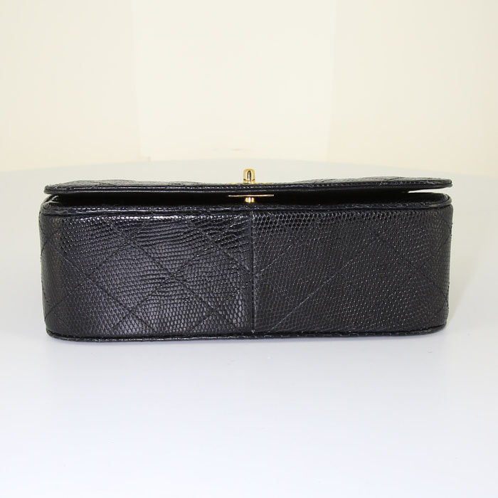 Chanel Mademoiselle shoulder bag in black quilted leather - Detail D4