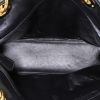 Bolso de mano Dior Cannage en cuero acolchado negro - Detail D2 thumbnail